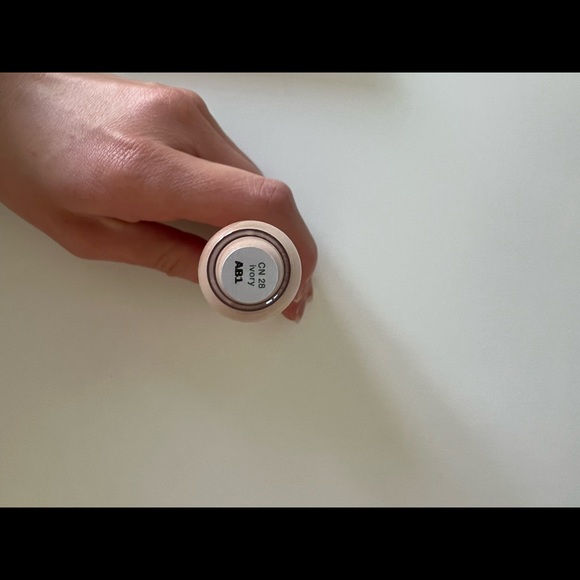 Clinique Even Better All Over Concealer + Eraser - Picture 2 of 3